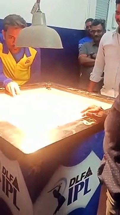 dhoni Helicopter Shot or a Carrom Board, Thala Thala Dhan !!   #Dhoni #MSDhoni #CSK #WhistlePodu #Yellove #Carrom #IPL2023