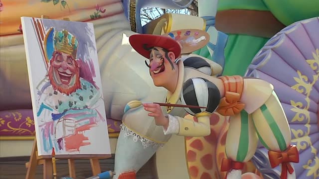 Valencia amanece con sus 380 fallas infantiles plantadas