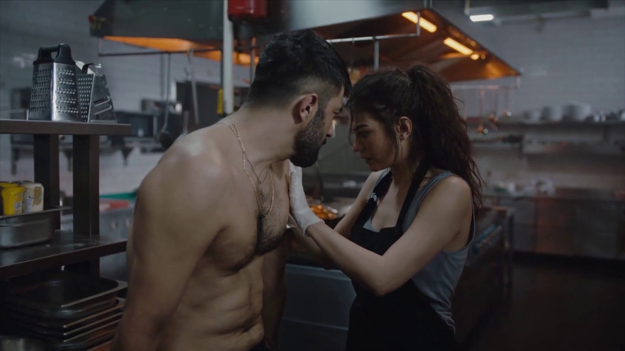 Sizin Aranızdaki Kimya Yeter - Adım Farah 3. Bölüm