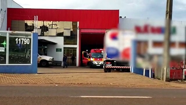 Homem cai de três metros de altura em empresa na marginal da BR-277