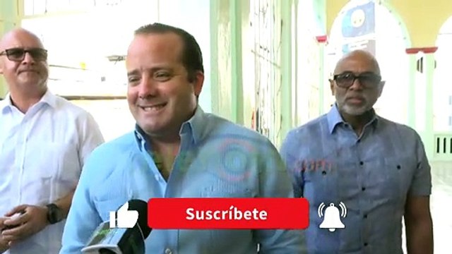 Ministros del gobierno se reúnen con grupos populares en SFM