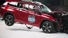 NEW Toyota Highlander CRASH TEST – Rear Passenger Protection Falls Short