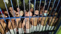 Trasladan a otros 2.000 presuntos pandilleros a megacárcel en El Salvador