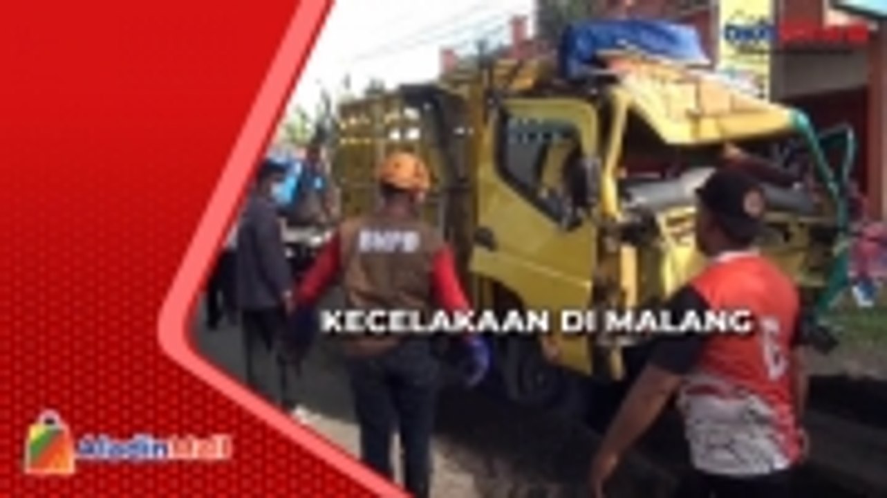 Pecah Ban, Truk Pasir Tabrak Pohon di Malang