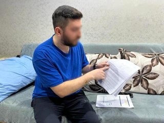 İstanbul'da baltalı oduncu dehşeti kamerada: Başına odunla vurulan genç felç kaldı