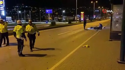 Otomobilin çarptığı motosikletteki çift metrelerce savruldu