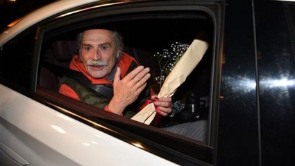 Sahnede fenalaşarak hastanelik olan Haluk Bilginer'den ilk açıklama: Kalpte sorun yok