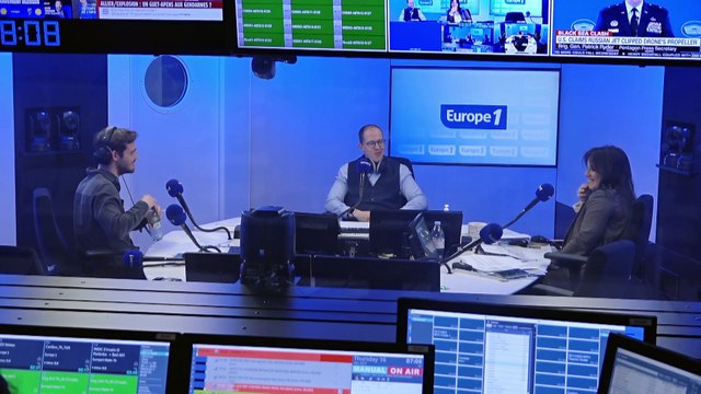 Paris-Roubaix : des chèvres nettoient les pavés du parcours en broutant de l'herbe