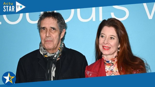 Julien Clerc avec sa femme Hélène : il retrouve son ex Miou-Miou pour soutenir leur fille