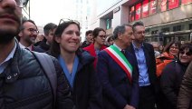 Milano, Schlein al corteo di Libera: l'arrivo e il saluto con il sindaco Sala