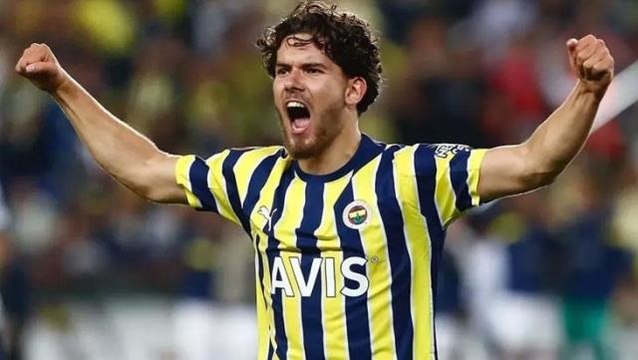 Türk futbol tarihine geçecek! Ferdi Kadıoğlu rekor bonservisle Napoli'ye gidiyor