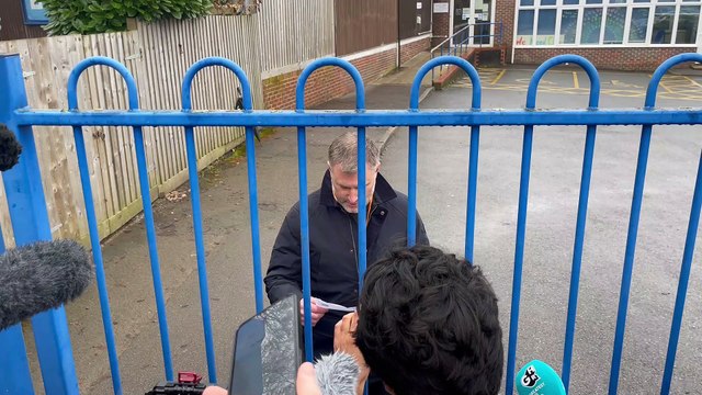 UK: Police at school gates after primary school teacher refuses entry to Ofsted inspectors