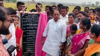 నిర్మల్: రహదారి నిర్మాణానికి మంత్రి భూమి పూజ‌