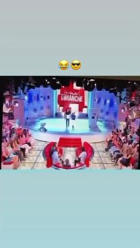 Lorsque Michel Drucker lui demande s'il a envie de ne rien foutre quand il sera grand, Joalukas répond peut-être , déclenchant l'hilarité sur le plateau Joalukas Noah dans Vivement Dimanche