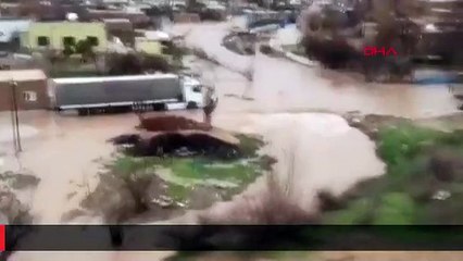 MARDİN'DE YAĞMUR ETKİLİ OLDU; İLKOKULU VE EVLERİ SU BASTI