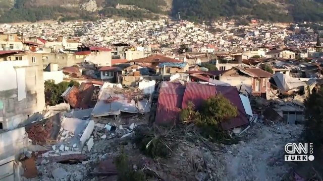 Organize Sanayi Bölgeleri depremzedeler için çalışıyor
