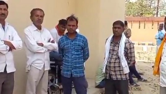 देवरिया: ट्रैक्टर ट्राली की चपेट में आने से युवक की हुई मौत परिजनों में मची चीख-पुकार