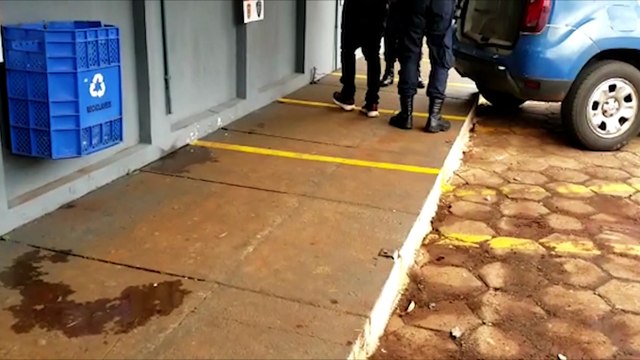 Homem, de 37 anos, se aproxima da ex-companheira, que tem 74 anos e descumpre medida protetiva