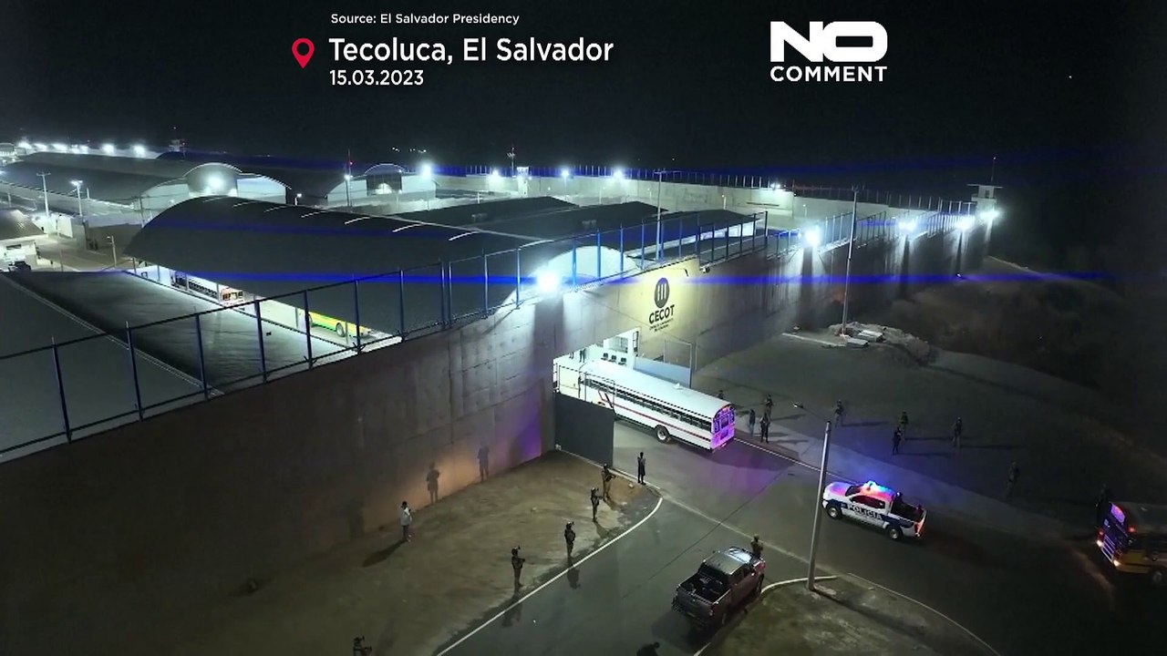 El Salvador: Verlegung in 'größtes Zuchthaus Amerikas'