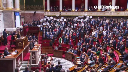 La izquierda francesa canta la Marsellesa en la Asamblea contra reforma de las pensiones