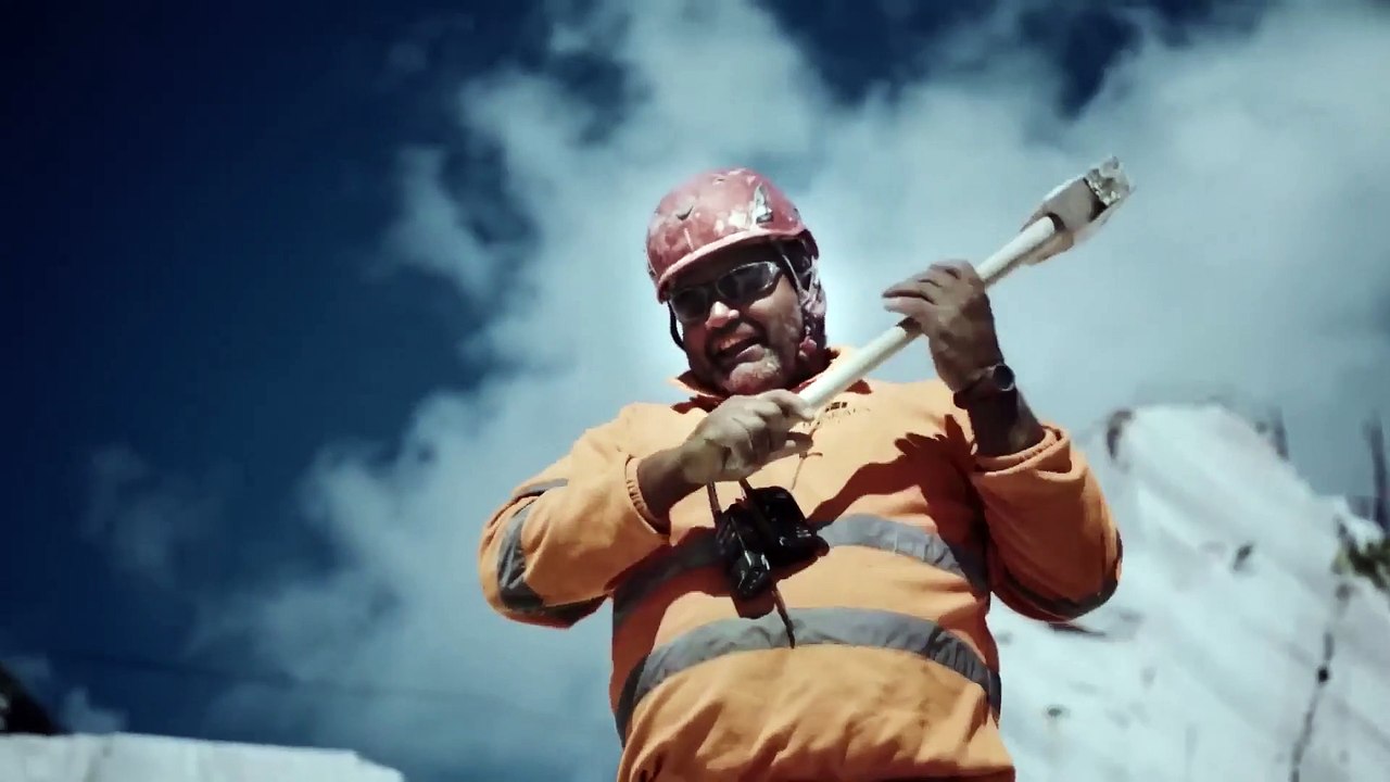 Extracting the Most Luxurious Stone in the World - Stone Men