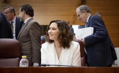 Ayuso reivindica a los padres, "una figura hoy despreciada y perseguida", en su día: "Va por ellos"