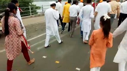 चांदी की पालकी में विराजमान कर निकाली शोभायात्रा, अभिषेक, पूजा अर्चना के पालने में झुलाया