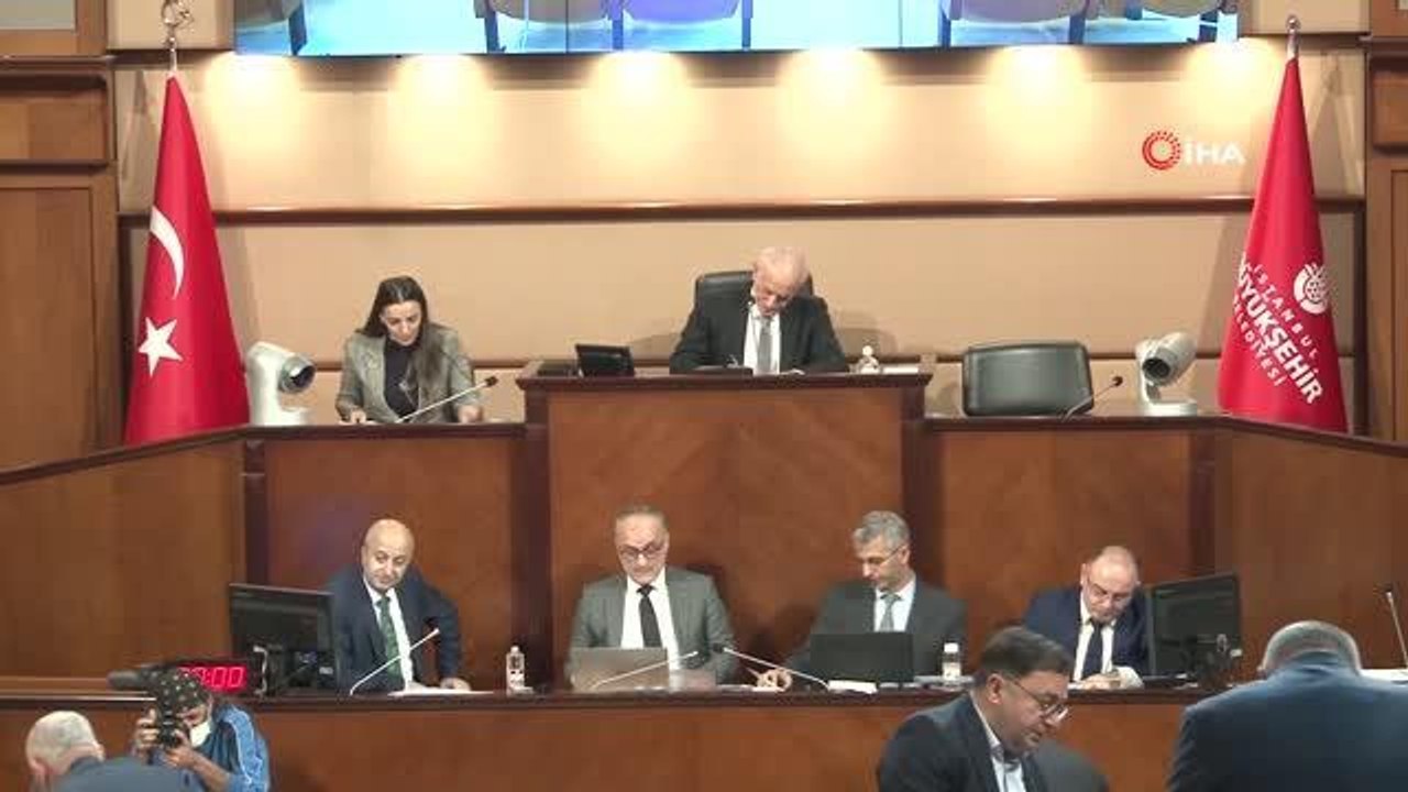 AK Parti Meclis Üyesi Aktaa: "Meral Akşener'e edilen küfürlere o kadar üzüldüm ki acaba biriniz karşı durdu mu sosyal medyada?"