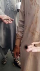 PTI workers strong resistance at Zaman Park in videos Part 6