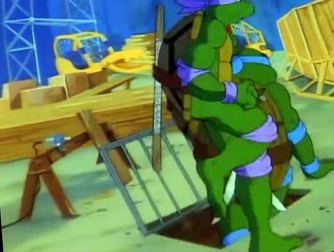 Teenage Mutant Ninja Turtles (1987) Teenage Mutant Ninja Turtles E068 – Michelangelo Toys Around