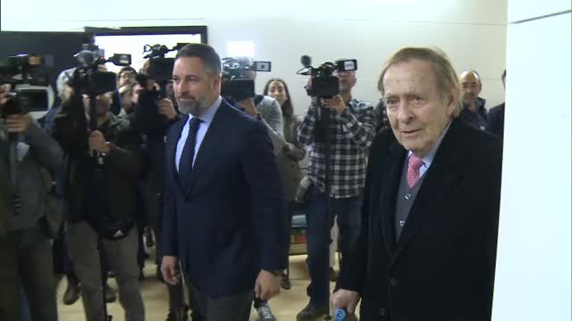 Abascal y Tamames coinciden en que la moción es útil porque no hay tiempo que perder