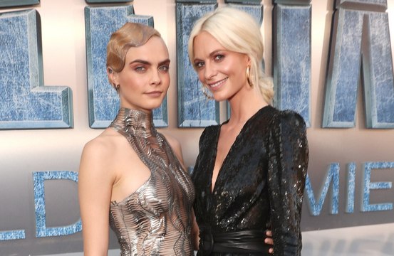 Poppy Delevingne una vez tomó prestadas las bragas con incrustaciones de diamantes de su hermana Cara