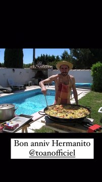 Sur Instagram, la chanteuse lui a d'ailleurs souhaité son anniversaire ce mercredi 15 mars 2023.Olivia Ruiz souhaite un joyeux anniversaire à son frère sur Instagram.