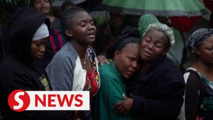 Malawi buries storm victims in flooded graves
