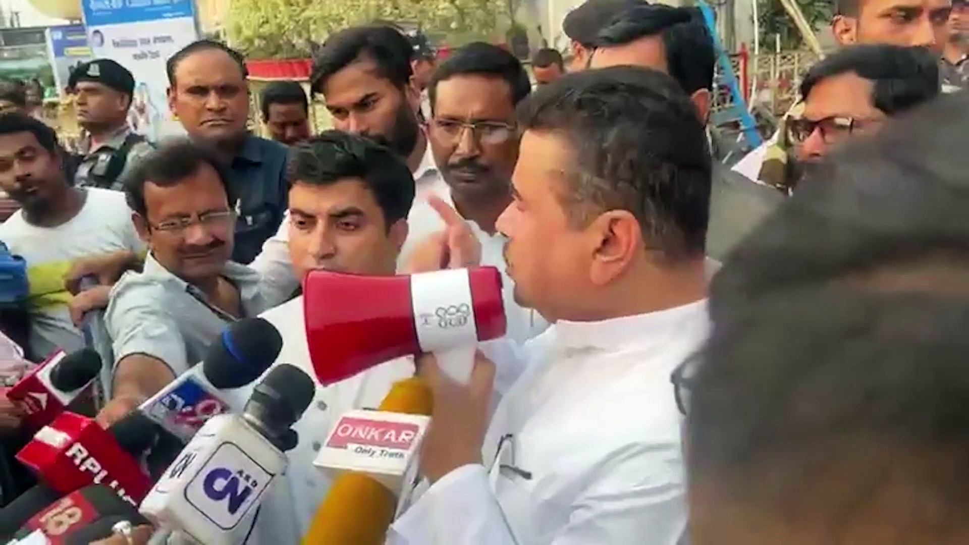 'এটা বড়সড় দুর্নীতি' আলিপুর জেলের জমি নিয়ে দুর্নীতির অভিযোগে রাজ্যপালকে চিঠি শুভেন্দুর