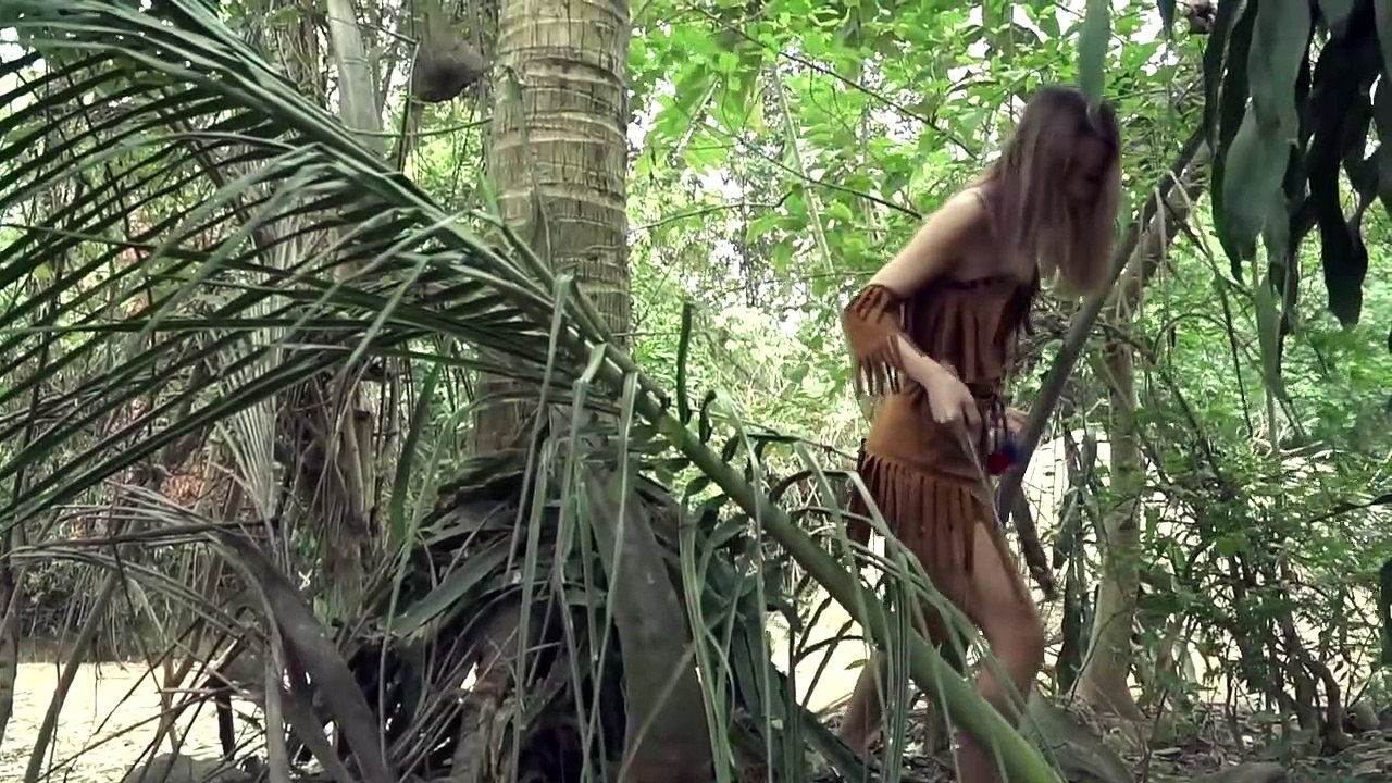 Ana's Survival Skill - How to make insect from coconut tree leaves