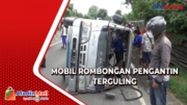 Bawa Rombongan Pengantin, Mobil Terguling di Jombang Terguling