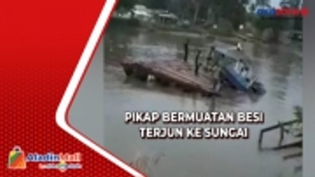 Pikap Bermuatan Besi Tua Seberat 2 Ton Terjun ke Sungai di Konawe