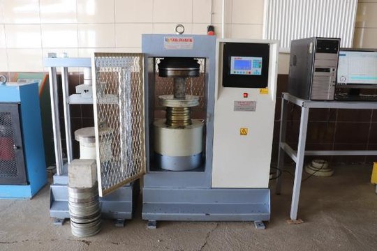 YAPI MALZEMELERİ LABORATUVARINDA BİNALARIN DEPREM PERFORMANSLARI ANALİZ EDİLECEK