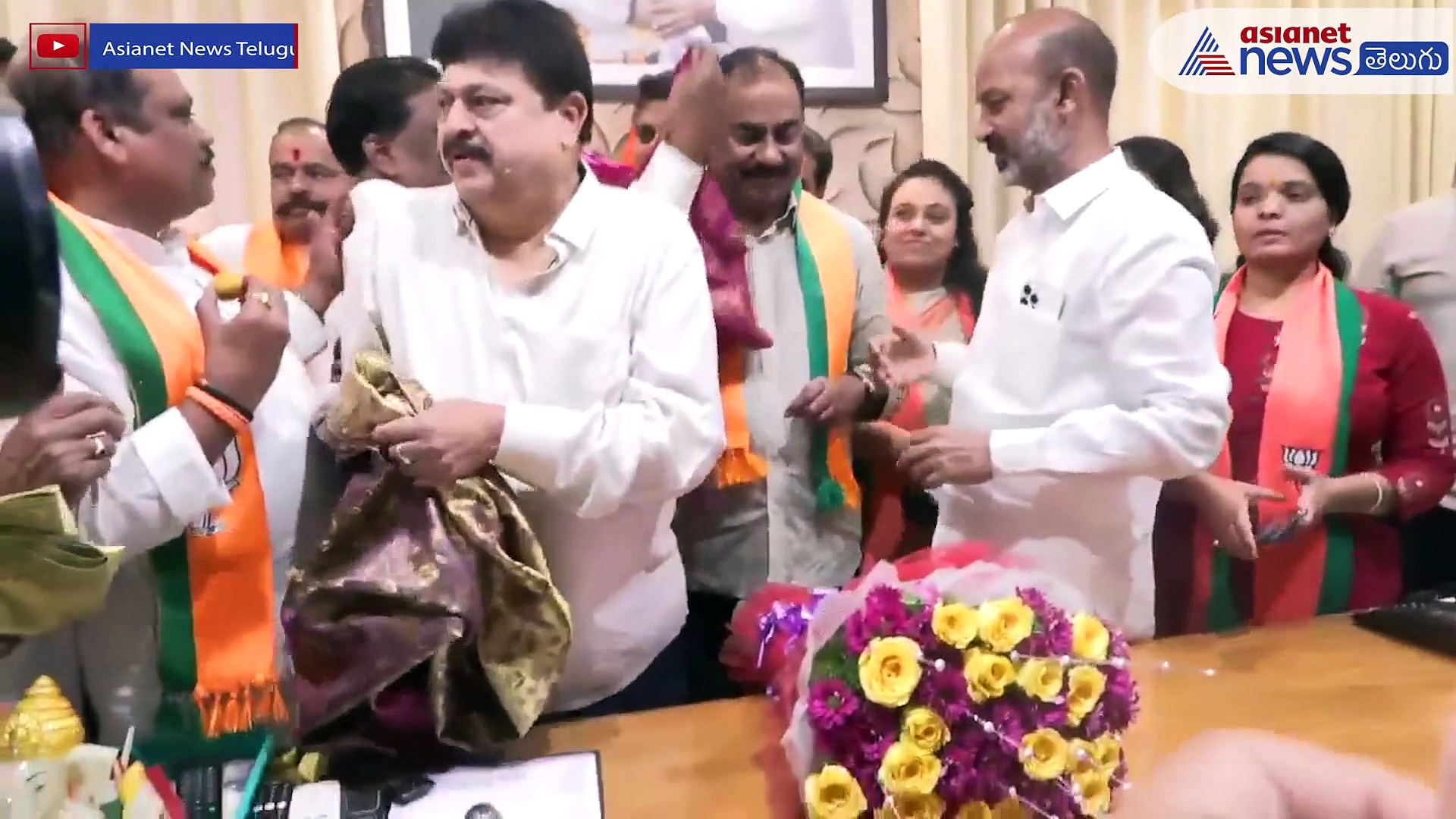 ఎమ్మెల్సీ ఎన్నికల్లో బిజెపి అద్భుత విజయం... సంజయ్ ఆధ్వర్యంలో బిజెపి సంబరాలు