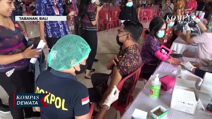 Pemkab Tabanan Raih Penghargaan UHC Award 2023