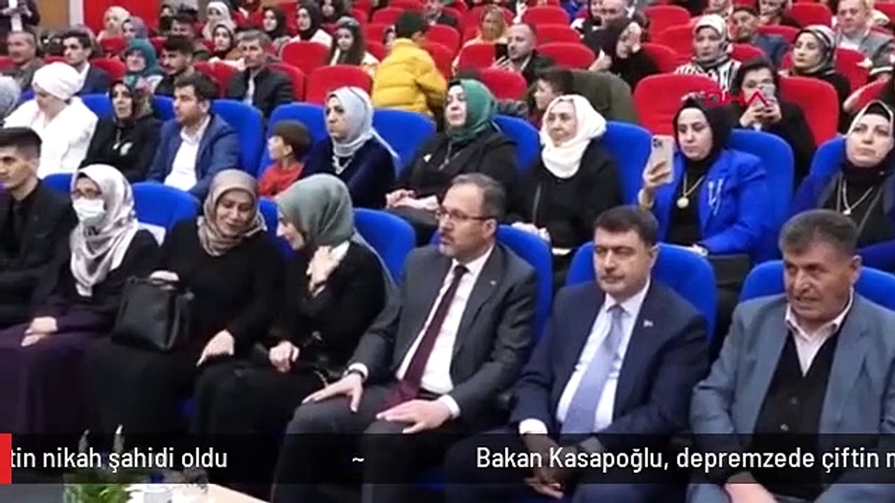 Bakan Kasapoğlu, depremzede çiftin nikah şahidi oldu