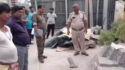 দুই যুবকের সঙ্গে মিলিত হলো মা! যুবতি মেয়ের যা হাল.... click