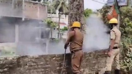 উঃদিনাজপুরঃ মারাত্মক! কৃষক বাজারের পাশে দাউদাউ করে জ্বলছে আগুন