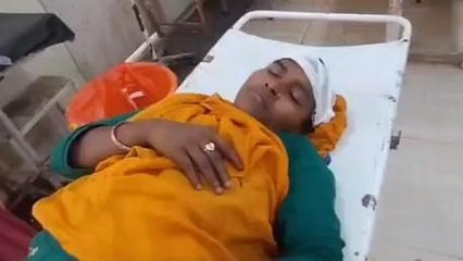 पूर्णिया: ग्रुप लोन का पैसा जमा करने गई पति-पत्नी के साथ कर्मी ने किया मारपीट