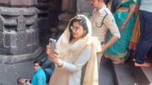 रायसेन: फ़िल्म अभिनेत्री रवीना टंडन पहुंची भोजपुर मंदिर, भोलेनाथ के किए दर्शन