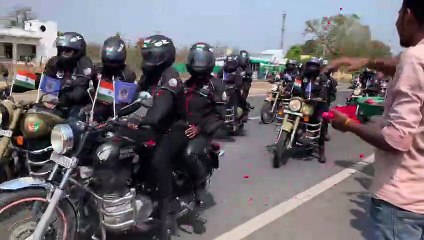 सीआरपीएफ की 75 महिला बाइकर्स का केसला में स्वागत