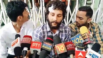 CCSU में धरने पर बैठे छात्र, वीसी पर लगाए आरोप, देखें वीडियो