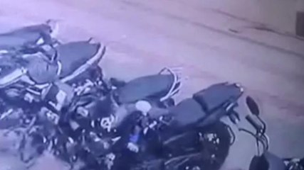 देवास: नगर निगम प्रांगण से बाइक चोरी, घटना सीसीटीवी में कैद