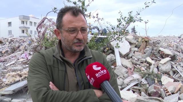 İskenderun'da Gönüllülerin Yardım Çadırları Kaymakamlık Talimatıyla Boşaltıldı: Oyuncakların Alelacele Dışarı Atılması Gibi Şeylerle Karşı Karşıya...